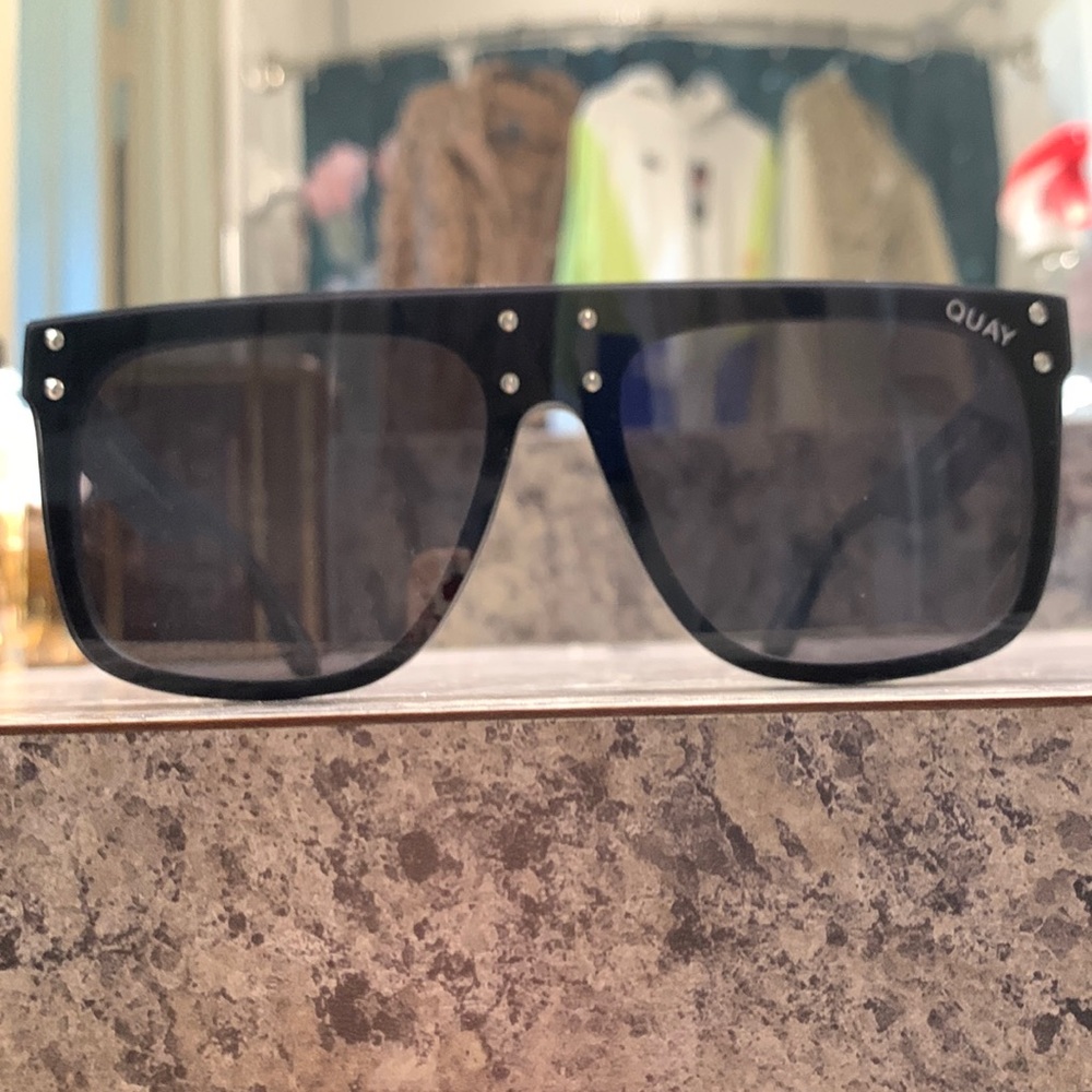 QUAY x Kylie Hidden Hills Black Smoke Sunglasses Oversized Large